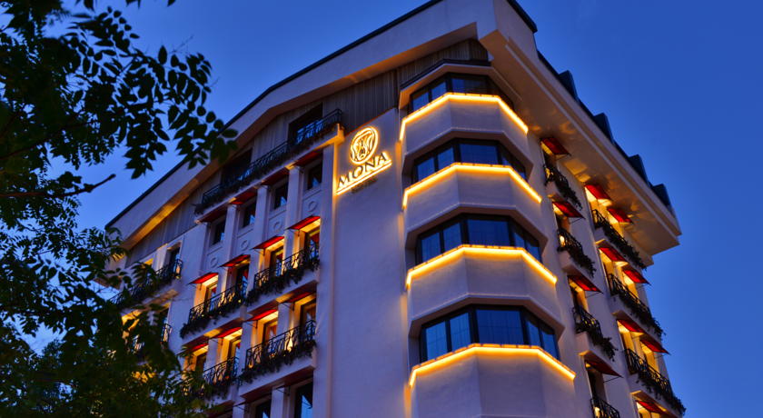 mona-hotel-0